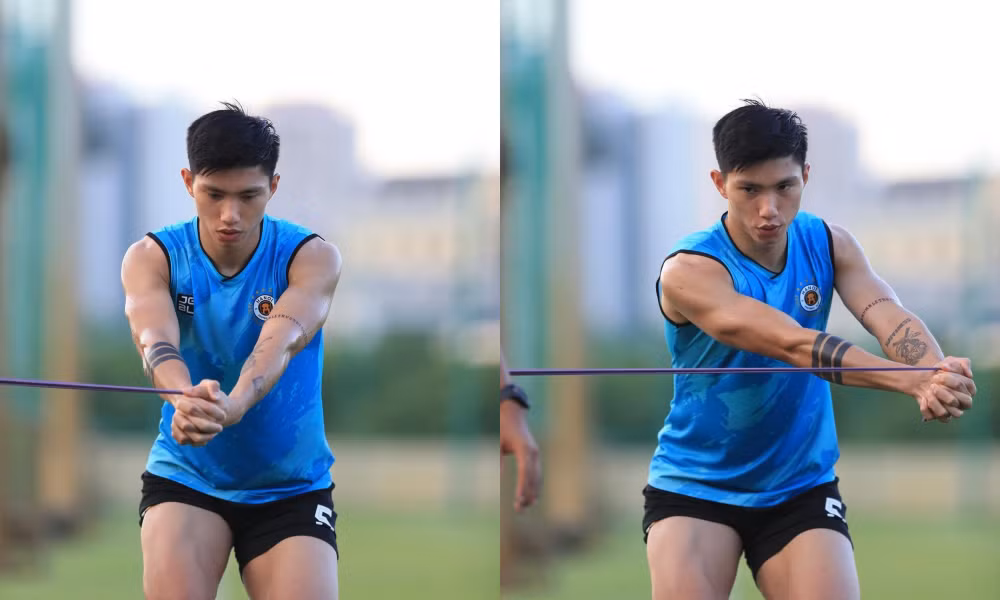 Thân hình cơ bắp của Văn Hậu khiến nhiều người chú ý.