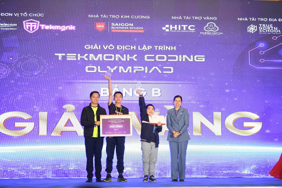 Nguyễn Đức Kiên đạt Giải Vàng bảng B tại Tekmonk Coding Olympiad.