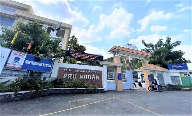 Một bạn học sinh trường THPT Phú Nhuận bị đối tượng xấu tiếp cận.