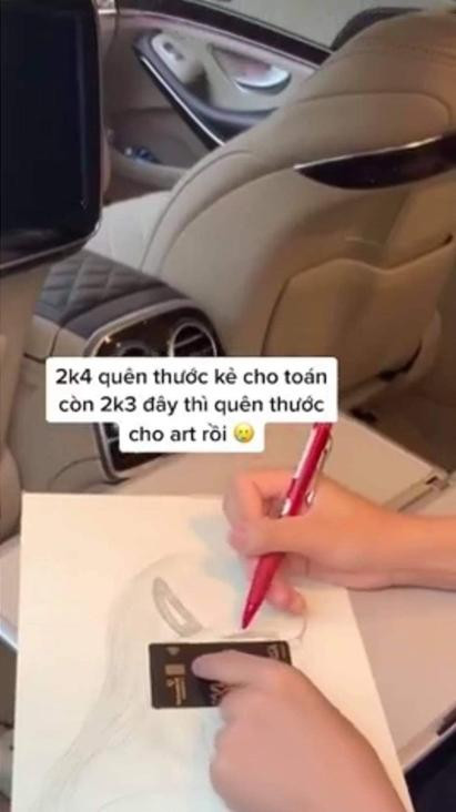 Cậu bạn Gia Kỳ lấy "thẻ đen" làm thước vẽ trên xế sang hàng chục tỷ đồng.