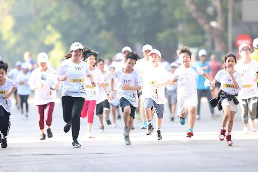 S-Race Family là nội dung thi đấu đầu tiên. Các runner nhí là những người háo hức hơn cả.