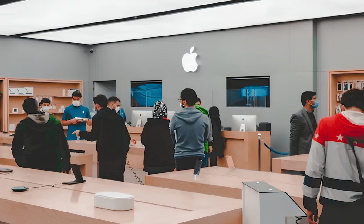 5 người Mỹ được khảo sát thì sẽ có 1 người chấp nhận với quan điểm có thể đi vay, trở thành con nợ để có thể sở hữu một chiếc iPhone 15.