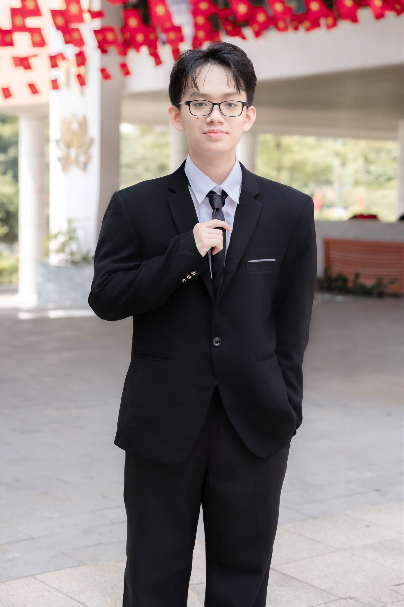 Nguyễn Quang Anh (học sinh lớp 9A4 - trường THCS Cầu Giấy). Nguyễn Quang Anh (học sinh lớp 9A4 - trường THCS Cầu Giấy).