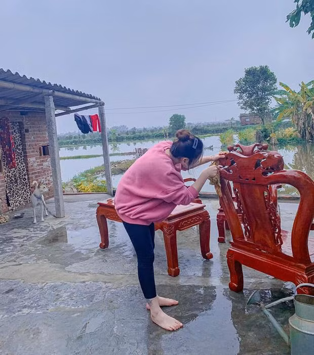 Cảnh dọn nhà dịp cuối năm của nhiều gia đình. (Ảnh: Facebook Diệu Anh)