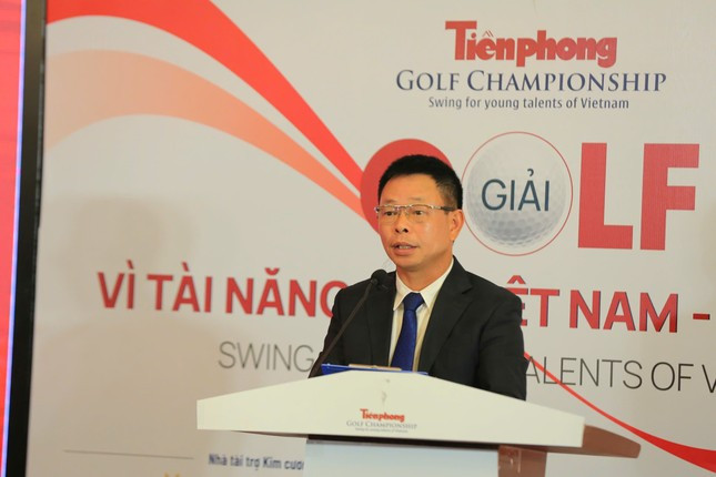 Nhà báo Phùng Công Sưởng - Tổng Biên tập báo Tiền Phong, Giám đốc Quỹ Hỗ trợ Tài năng trẻ Việt Nam, Trưởng Ban tổ chức. (Ảnh: Dương Triều) Nhà báo Phùng Công Sưởng - Tổng Biên tập báo Tiền Phong, Giám đốc Quỹ Hỗ trợ Tài năng trẻ Việt Nam, Trưởng Ban tổ chức. (Ảnh: Dương Triều)