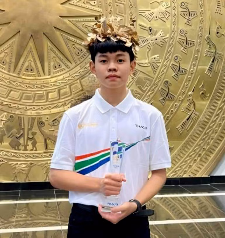 Trần Trung Kiên là thí sinh đầu tiên lọt Chung kết năm Đường Lên Đỉnh Olympia năm thứ 24.