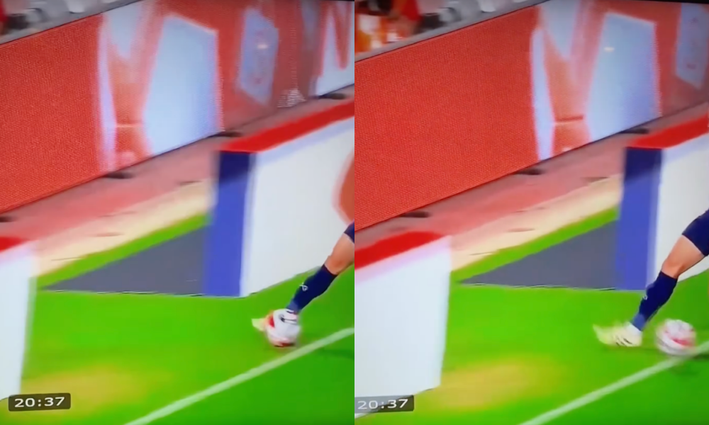 Có vẻ như tiền vệ Seksan Ratree đã thực hiện đường chuyền khi bóng dường như đã vượt qua đường biên ngang.