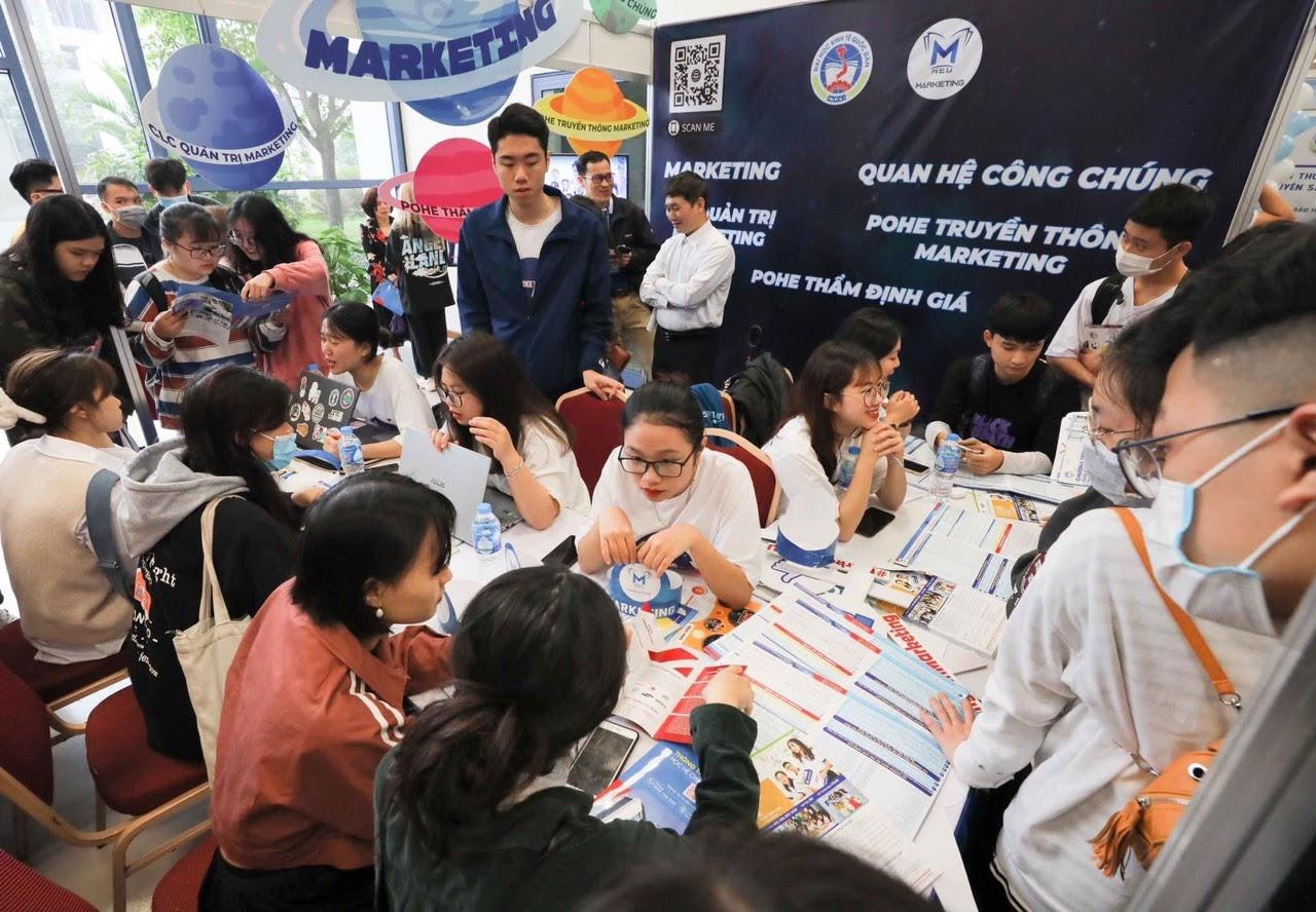 Đa dạng các ngành nghề cho sinh viên lựa chọn. (Ảnh: NEU - Đại học Kinh tế Quốc dân)