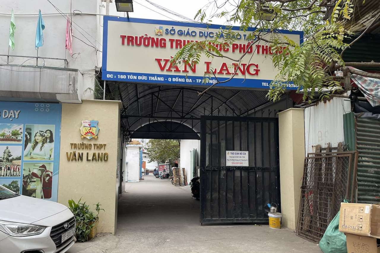 Trường THPT Văn Lang tiếp nhận 174 học sinh từ trường THPT Tô Hiến Thành. Trường THPT Văn Lang tiếp nhận 174 học sinh từ trường THPT Tô Hiến Thành.
