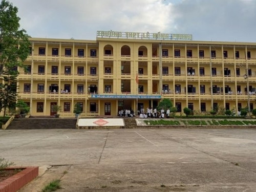 Trường THPT Lê Hồng Phong. (Ảnh: Cổng TTĐT thị xã Bỉm Sơn)