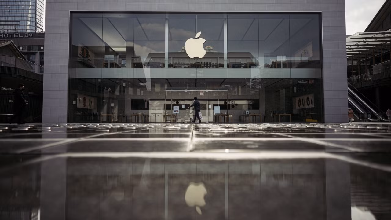 Apple thường đóng cửa trang web trước mỗi sự kiện lớn để cập nhật danh mục sản phẩm. (Ảnh minh họa: Streetfins) Apple thường đóng cửa trang web trước mỗi sự kiện lớn để cập nhật danh mục sản phẩm. (Ảnh minh họa: Streetfins)