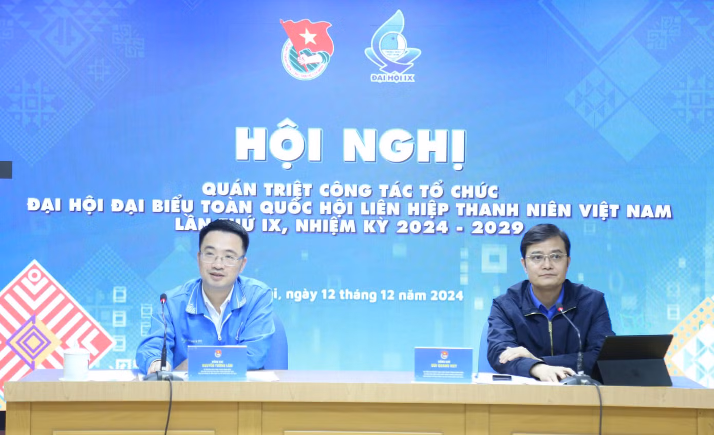 Đồng chí Bùi Quang Huy, Ủy viên dự khuyết BCH Trung ương Đảng, Bí thư thứ nhất Trung ương Đoàn và đồng chí Nguyễn Tường Lâm, Bí thư Trung ương Đoàn, Phó Chủ tịch Trung ương Hội LHTN Việt Nam dự và chủ trì hội nghị.