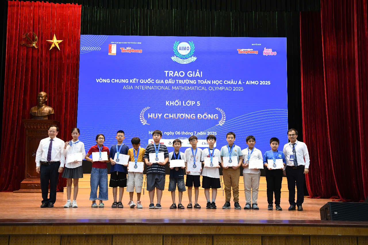 AIMO 2025 vừa là dịp tranh tài, vừa là cơ hội nuôi dưỡng tình yêu Toán học. - Ảnh: Mạnh Thắng AIMO 2025 vừa là dịp tranh tài, vừa là cơ hội nuôi dưỡng tình yêu Toán học. - Ảnh: Mạnh Thắng