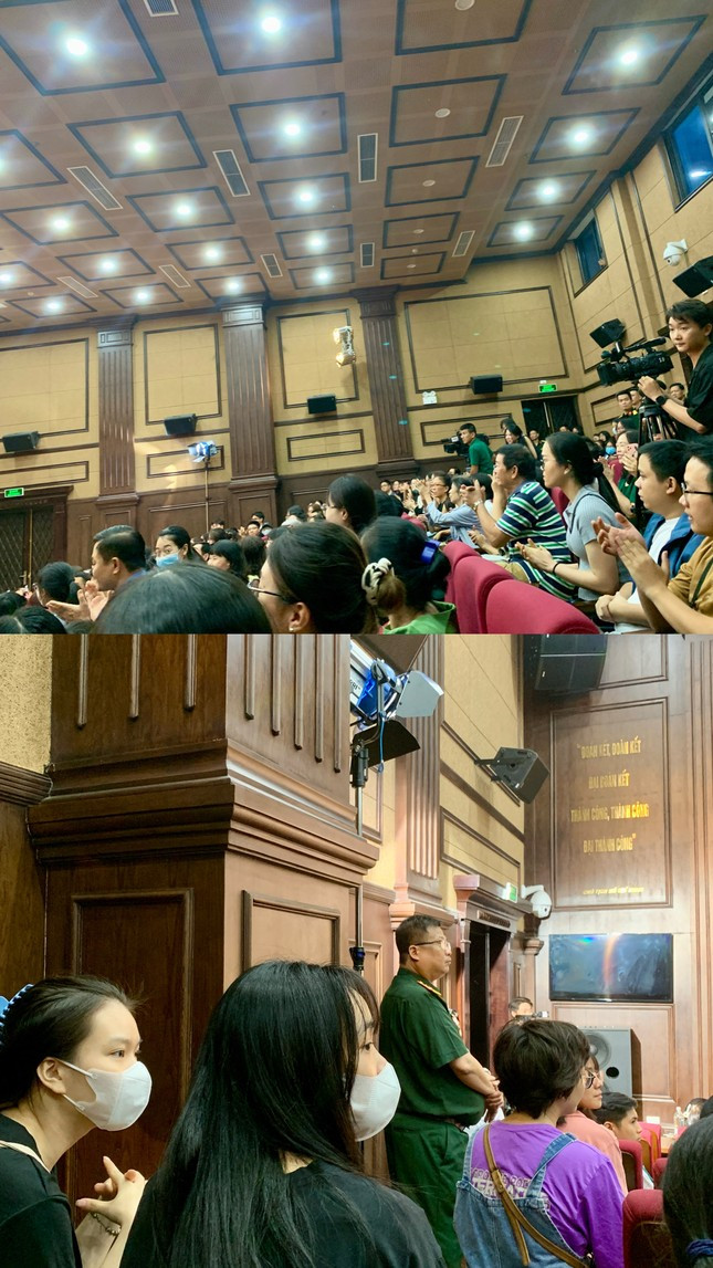 Người xem đến từ sớm, đông kín rạp chiếu phim.