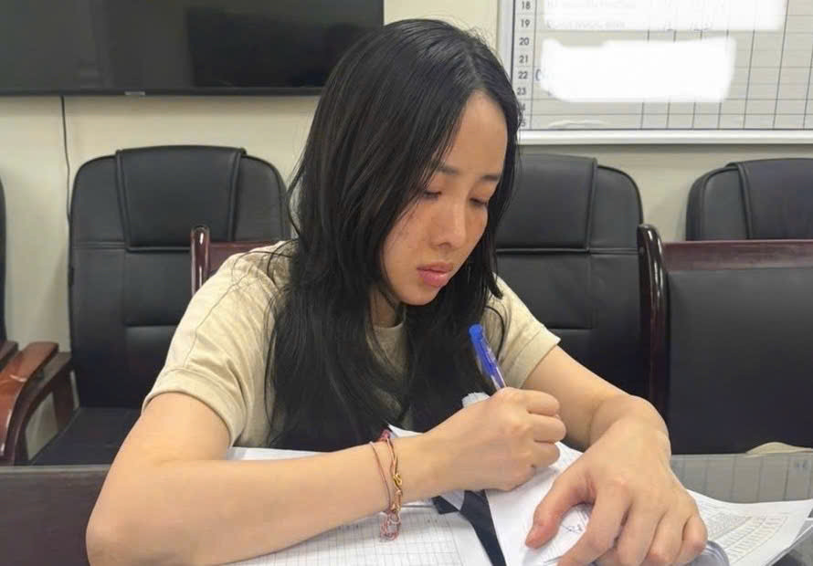 Vũ Hồng Phúc (Cún Bông) cùng chồng và kế toán công ty bị khởi tố, bắt tạm giam.