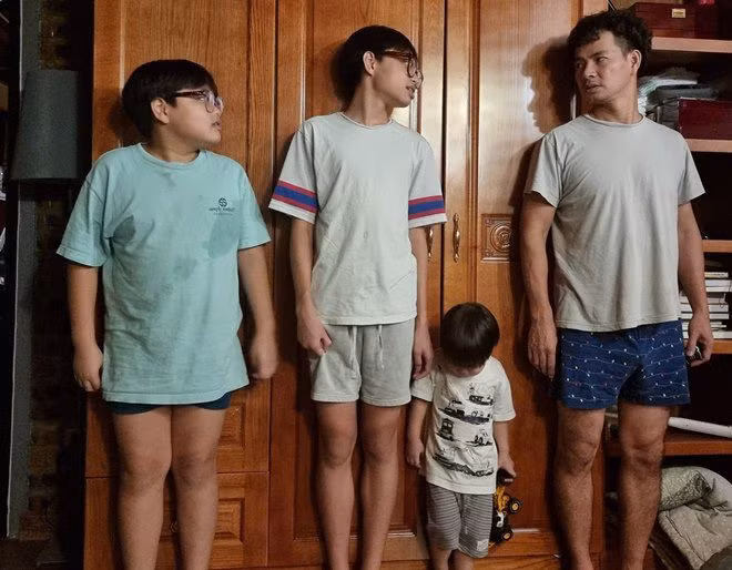 4 cha con nhà Xuân Bắc.