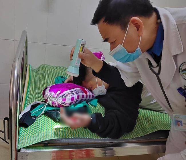 Bệnh nhân bị bỏng nặng do điện thoại phát nổ. (Ảnh: SK&ĐS) Bệnh nhân bị bỏng nặng do điện thoại phát nổ. (Ảnh: SK&ĐS)