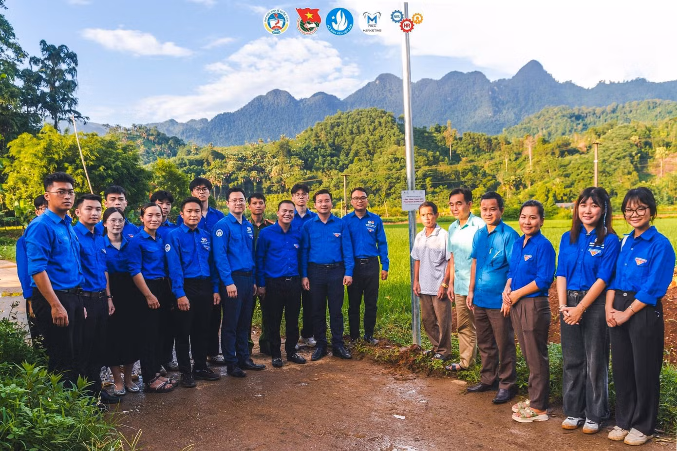 Đoàn trường ĐH Kinh tế Quốc Dân tổ chức các hoạt động tình nguyện tại tỉnh Tuyên Quang.