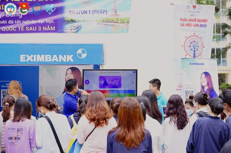 Các gian trại định hướng nghề nghiệp thu hút sự chú ý của sinh viên. Các gian trại định hướng nghề nghiệp thu hút sự chú ý của sinh viên.