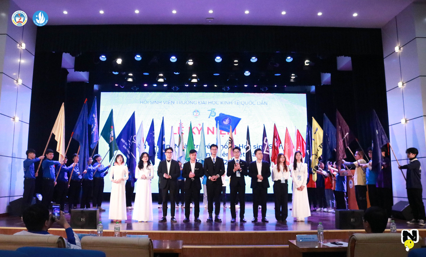 Ban Thư ký và 29 tổ đội thuộc Hội Sinh viên diễu hành. Ban Thư ký và 29 tổ đội thuộc Hội Sinh viên diễu hành.