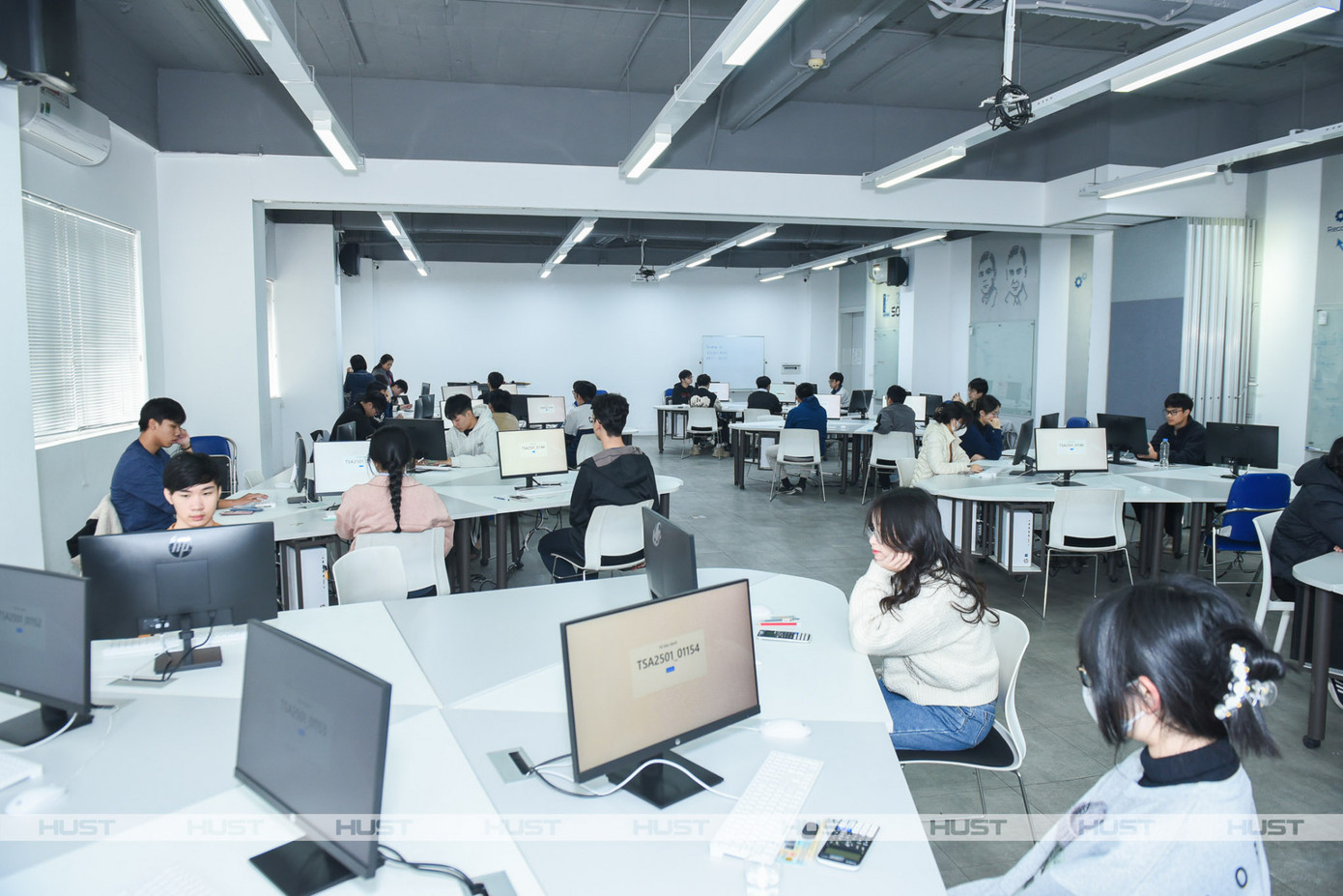 Một phòng thi TSA tại điểm thi Đại học Bách khoa Hà Nội (tháng 1/2025). Một phòng thi TSA tại điểm thi Đại học Bách khoa Hà Nội (tháng 1/2025).