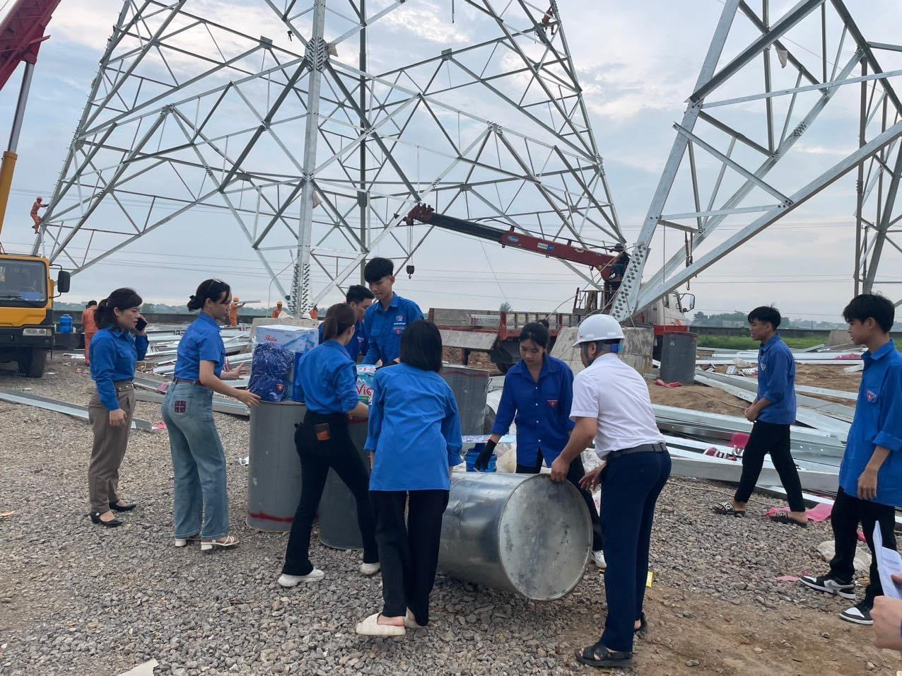 Đoàn viên Thanh Hóa, Nam Định, Ninh Bình tích cực tham gia dự án đường dây 500kV mạch 3 ảnh 8