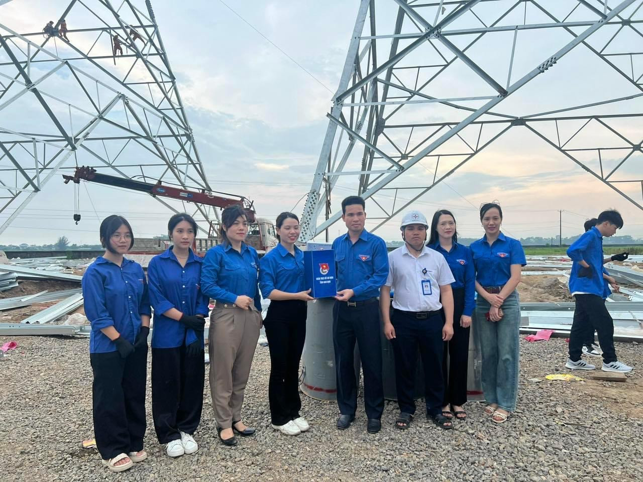 Đoàn viên Thanh Hóa, Nam Định, Ninh Bình tích cực tham gia dự án đường dây 500kV mạch 3 ảnh 7