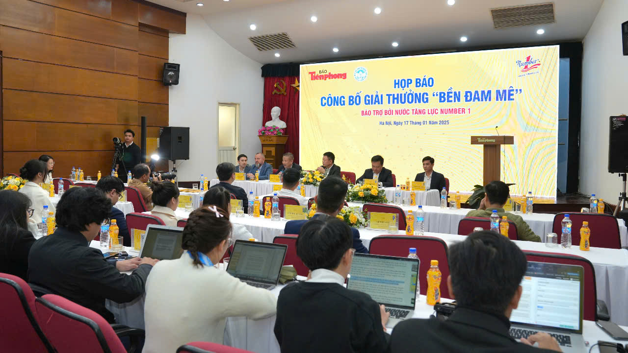 Buổi họp báo công bố giải thưởng Bền Đam Mê.