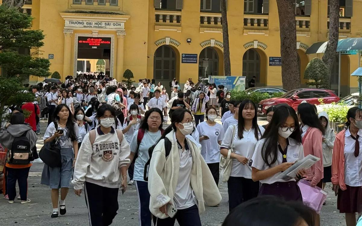 Thí sinh tham gia kỳ thi Đánh giá năng lực năm 2025 của Đại học Quốc gia TP.HCM. (Ảnh: Huyền Linh)