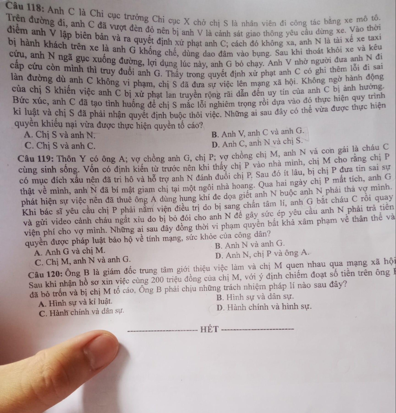 2 câu hỏi đầy rẫy "drama" trong đề thi môn Giáo dục Công dân, Kỳ thi Tốt nghiệp THPT 2021. 2 câu hỏi đầy rẫy "drama" trong đề thi môn Giáo dục Công dân, Kỳ thi Tốt nghiệp THPT 2021.