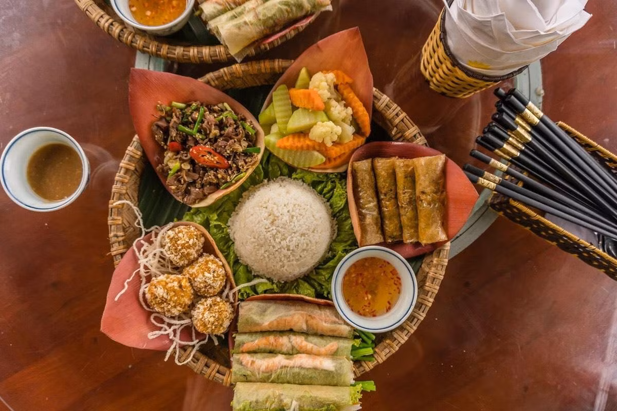 Ẩm thực là một trong những đặc điểm hút du khách của Ninh Bình.