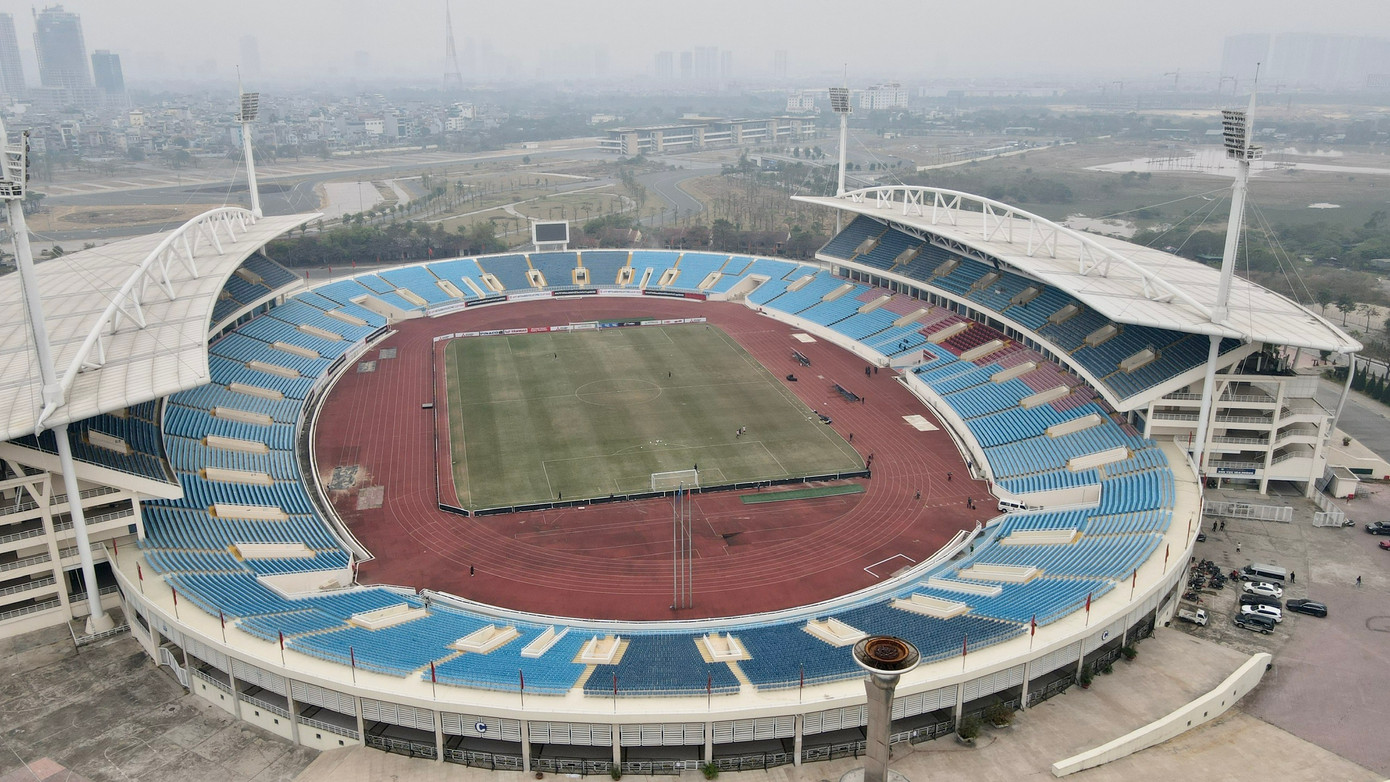 HLV Mano Polking cho rằng mặt sân Mỹ Đình không đẹp như sân Thái Lan nhưng không tệ.