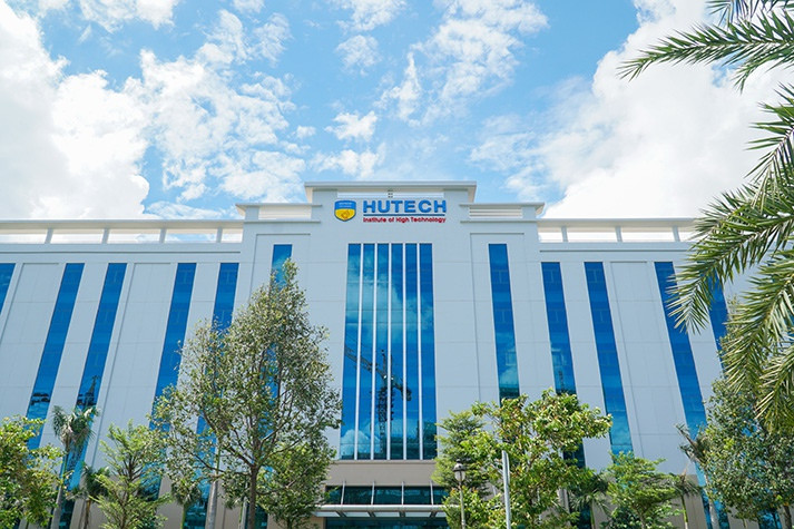 Trường ĐH Công nghệ TP.HCM (HUTECH) cũng đã thông tin chính thức về vụ việc. Trường ĐH Công nghệ TP.HCM (HUTECH) cũng đã thông tin chính thức về vụ việc.