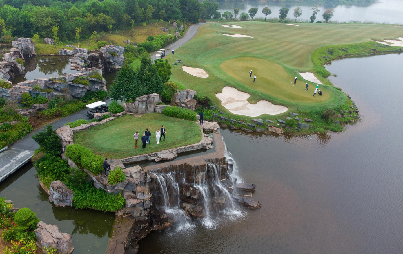 Những gương mặt trẻ tài năng tại mùa giải Tiền Phong Golf Championship 2022 ảnh 1