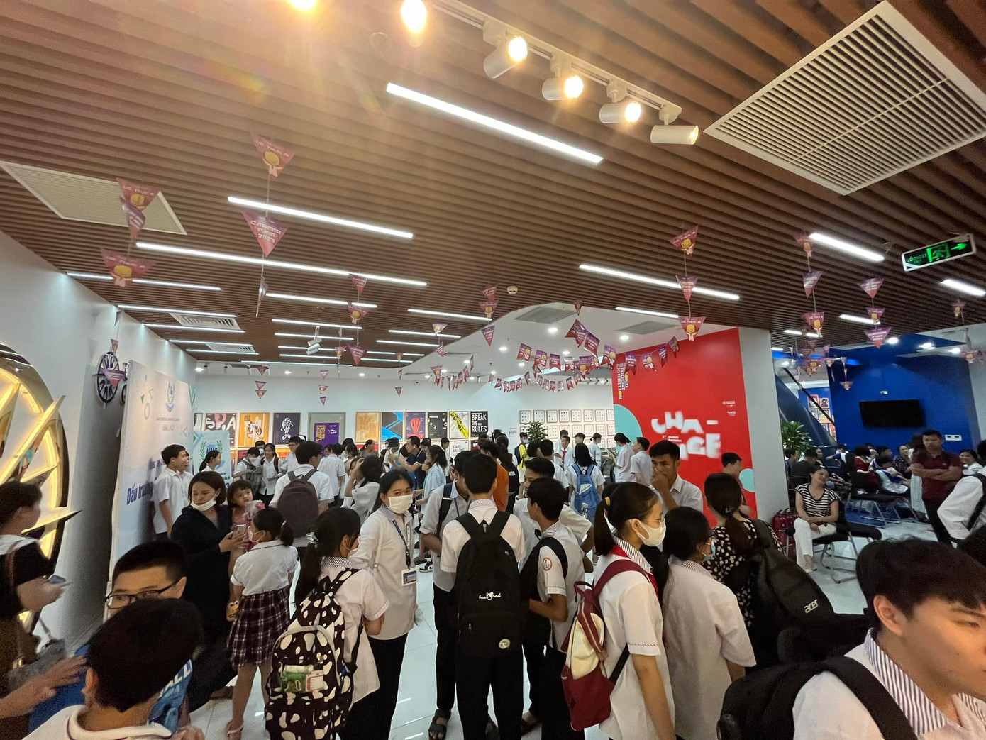 Thí sinh tham dự vòng Chung kết quốc gia AIMO 2023.