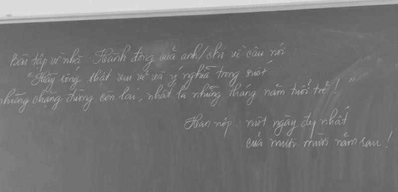 Trước đó có một số thầy cô cũng ra những đề bài tương tự thu hút sự chú ý của dân mạng. Trước đó có một số thầy cô cũng ra những đề bài tương tự thu hút sự chú ý của dân mạng.