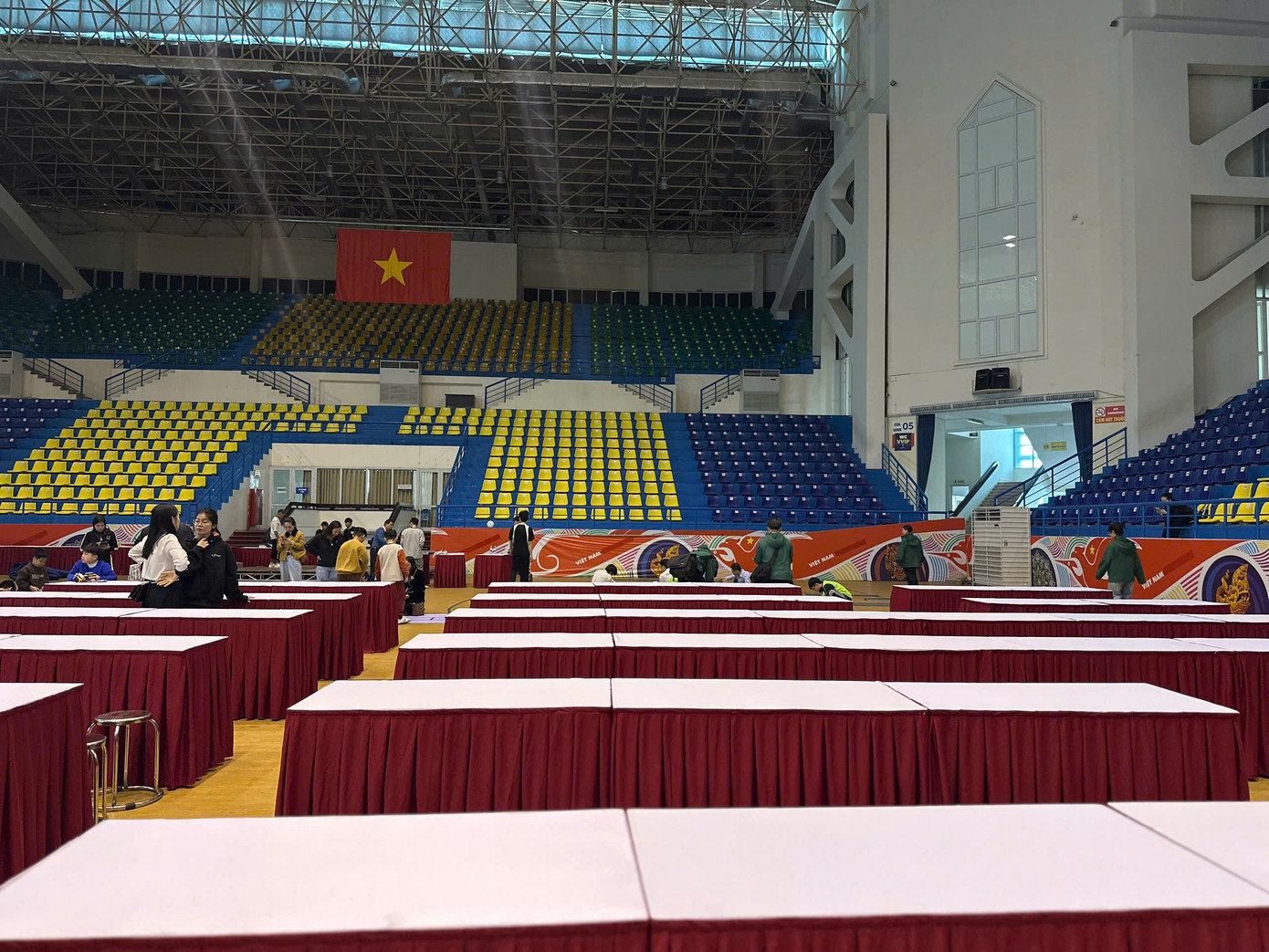 Địa điểm diễn ra giải đấu đang được hoàn thiện những khâu cuối cùng, sẵn sàng đón thí sinh vào ngày mai. Địa điểm diễn ra giải đấu đang được hoàn thiện những khâu cuối cùng, sẵn sàng đón thí sinh vào ngày mai.