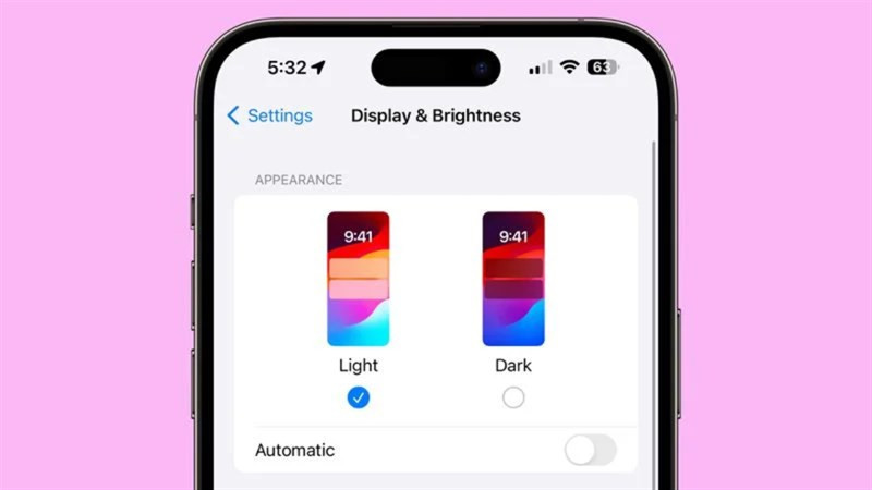 Hình nền mới của mục Hiển thị &amp; Độ sáng trong phần Cài đặt.