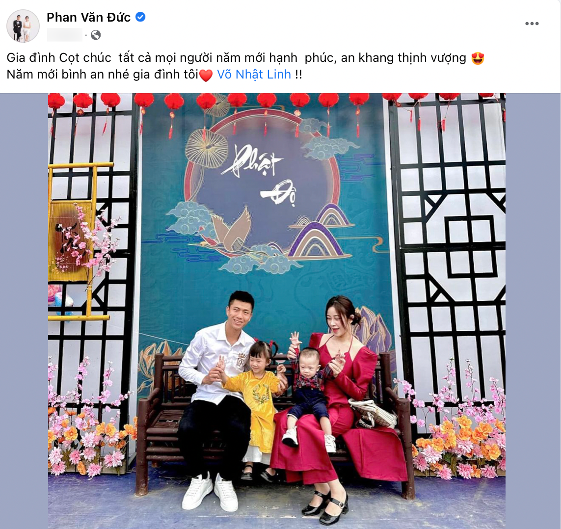 Cầu thủ Phan Văn Đức đón năm mới bên gia đình nhỏ.
