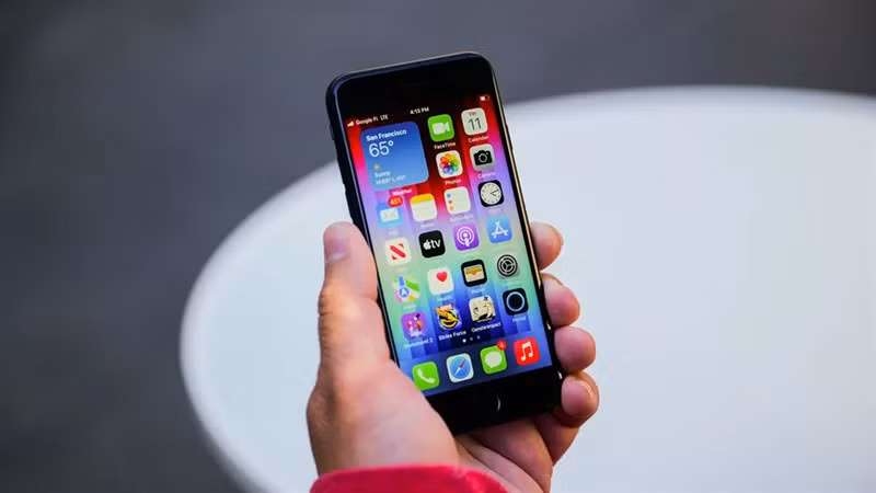 Nhu cầu thấp là lý do chính khiến Apple có thể hủy bỏ dòng iPhone SE 4. (Ảnh: CNET) Nhu cầu thấp là lý do chính khiến Apple có thể hủy bỏ dòng iPhone SE 4. (Ảnh: CNET)