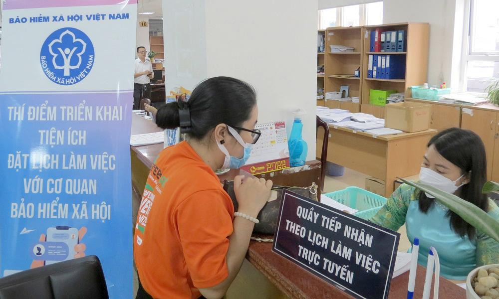 BHXH TP.HCM bố trí quầy riêng để phục vụ người dân, doanh nghiệp tới làm việc theo lịch hẹn trước.