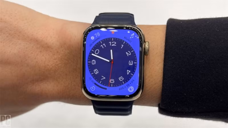 Apple Watch Series X có thể có màn hình lớn hơn Series 8 từ 5% đến 10%. (Ảnh: PC Mag)