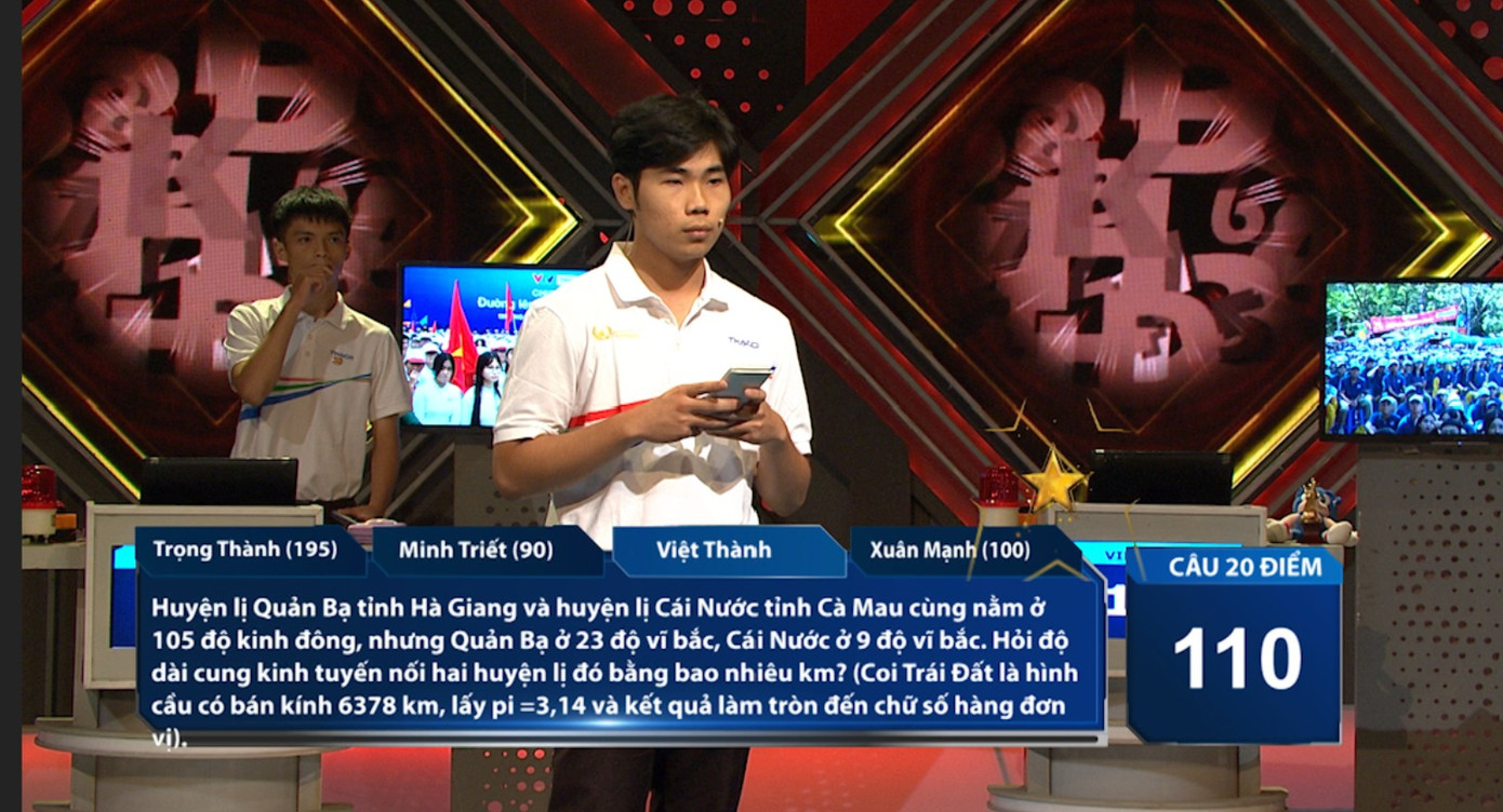 Đáp án là 1558. Cách tính như sau: (6378 x 14 x pi)/180 = 1558. Câu hỏi có vẻ phức tạp nhưng thật ra đã xuất hiện trong Sách bài tập Đại số 10 nâng cao trang 196 (Bài 6) rồi đó! Đáp án là 1558. Cách tính như sau: (6378 x 14 x pi)/180 = 1558. Câu hỏi có vẻ phức tạp nhưng thật ra đã xuất hiện trong Sách bài tập Đại số 10 nâng cao trang 196 (Bài 6) rồi đó!