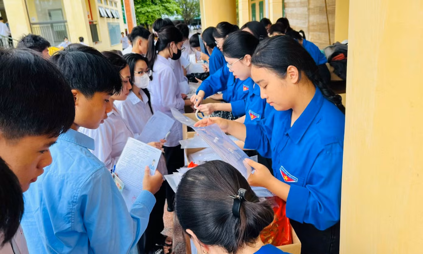 Thí sinh tham dự kỳ thi Tốt nghiệp THPT 2024. (Ảnh: Hiền Vũ)