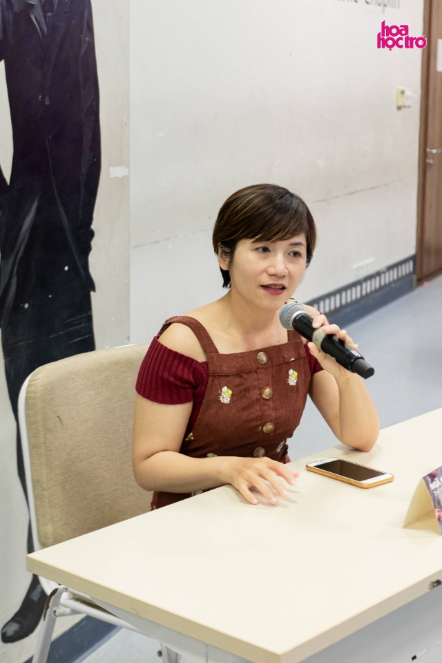 Chị Huỳnh Thị Yến Thanh - Biên dịch viên, Trung tâm Tin tức, Đài truyền hình TP.HCM HTV - rất xúc động khi kể về những người New Zealand thân thiện. Chị Huỳnh Thị Yến Thanh - Biên dịch viên, Trung tâm Tin tức, Đài truyền hình TP.HCM HTV - rất xúc động khi kể về những người New Zealand thân thiện.