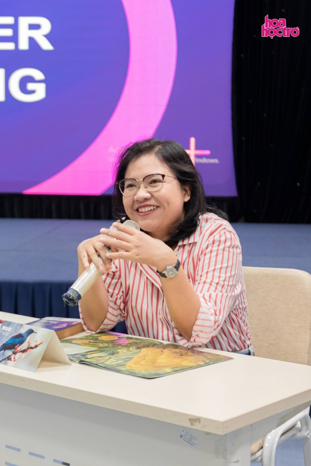 Chị Đoàn Bảo Châu - Cán bộ truyền thông tại Tổ chức phi chính phủ Room to Read - chia sẻ cả chị và em gái đều lựa chọn đất nước New Zealand để học tập. Chị Đoàn Bảo Châu - Cán bộ truyền thông tại Tổ chức phi chính phủ Room to Read - chia sẻ cả chị và em gái đều lựa chọn đất nước New Zealand để học tập.