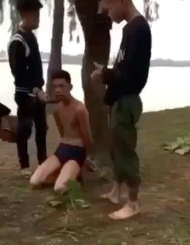 (Ảnh cắt từ clip) (Ảnh cắt từ clip)