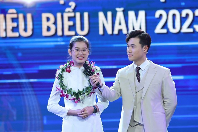 Đặng Cát Tiên hiện là học sinh lớp 9/3 Trường THCS Thái Nguyên, TP Nha Trang, tỉnh Khánh Hòa.