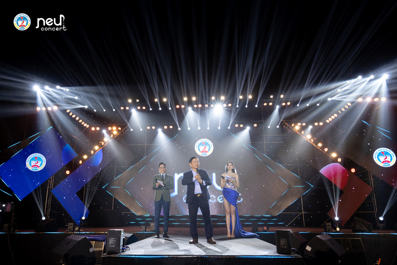 PGS.TS Nguyễn Thành Hiếu - Phó Hiệu trưởng phát biểu khai mạc chương trình. PGS.TS Nguyễn Thành Hiếu - Phó Hiệu trưởng phát biểu khai mạc chương trình.