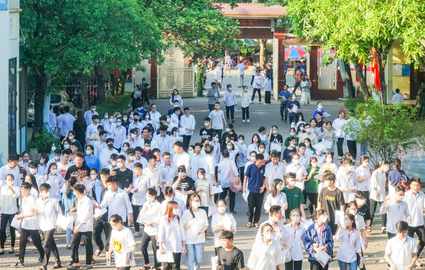 Thí sinh dự thi lớp 10 tại Nghệ An. (Ảnh: Nghệ An Online)